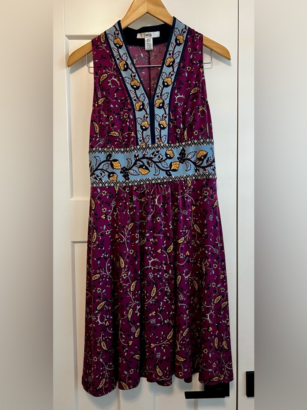 WILDFABLE Plum Floral V-Neck Midi Dress with Blue Trim